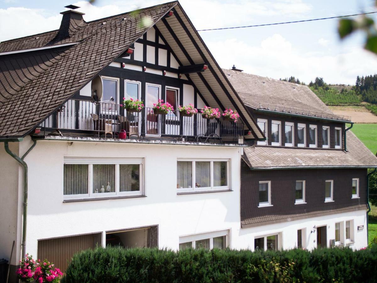 Bauernhofpension Wiebelhaus-Mester Lennestadt Extérieur photo